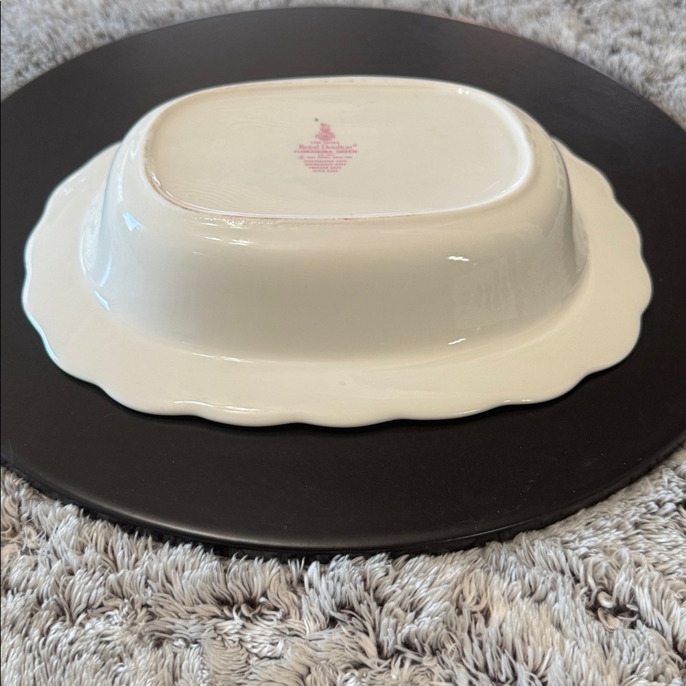 Vintage Royal Doulton Floradora‎ Green Oval Serving Bowl 10" Fine China Scallop - Picture 9 of 15